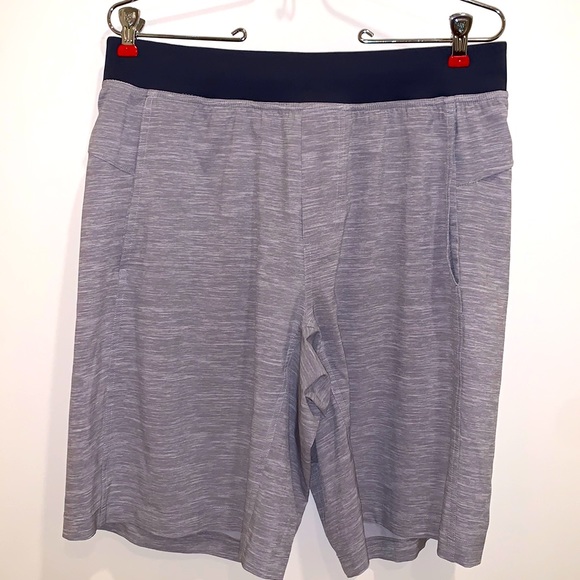 Lululemon Heathered grey w/navy Like new! Size